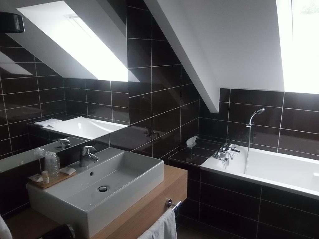 Hotel Restaurant Le Rive Gauche Joigny Oda fotoğraf
